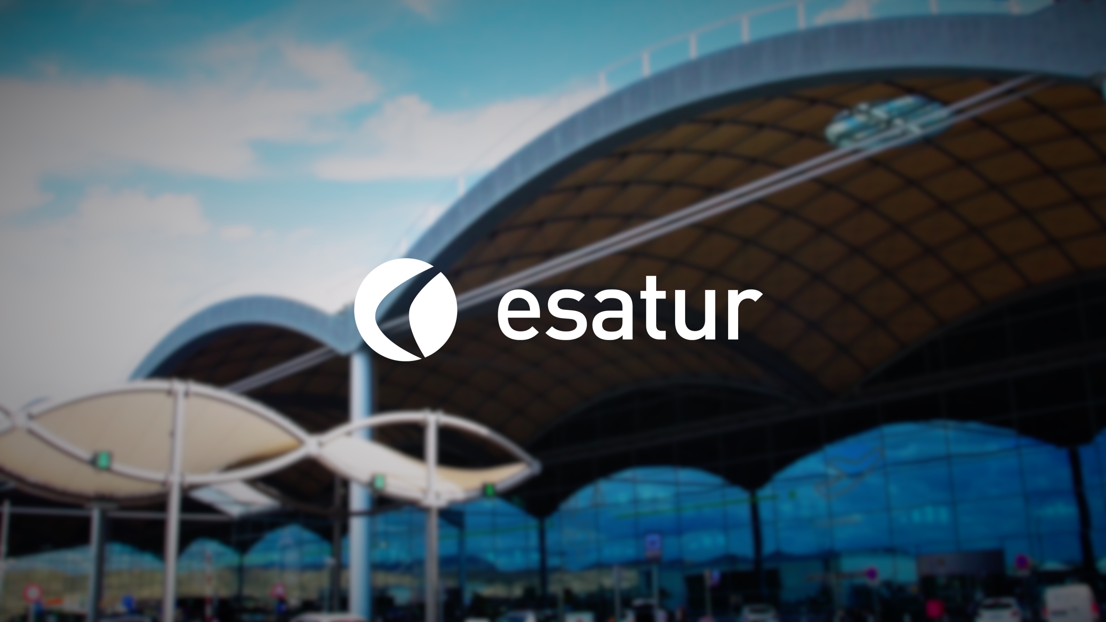 Terminal de aeropuerto con cubierta ondulada